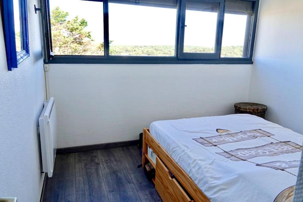 Bel 4 Personnes En Front De Apartment Lacanau